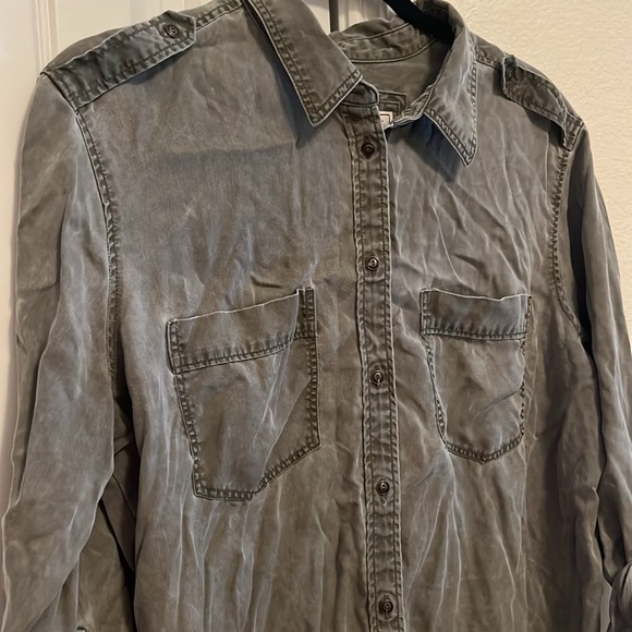 Express Women’s Boyfriend Relaxed Fit Button Up in Olive Green, Size Large - Picture 2 of 4